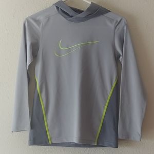 Nike lightweight pullover